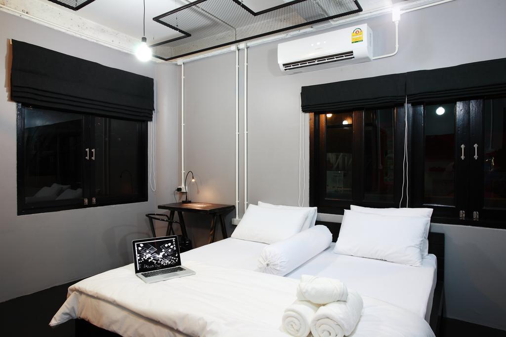 Meroom Phuket Exterior photo